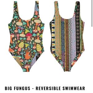 Reversible one piece swimsuit